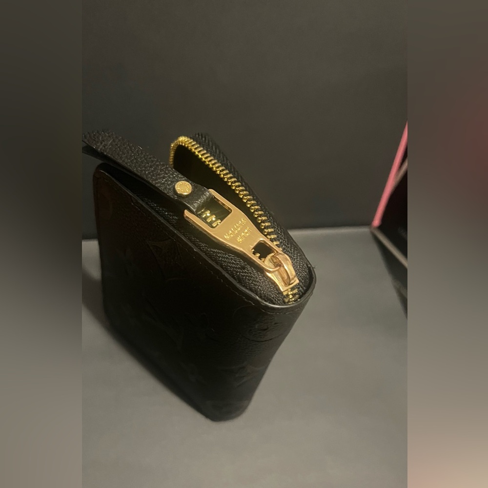 Louis Vuitton, empreinte,wallet, black,zippy coin purse. COA M60067 - Picture 9 of 16